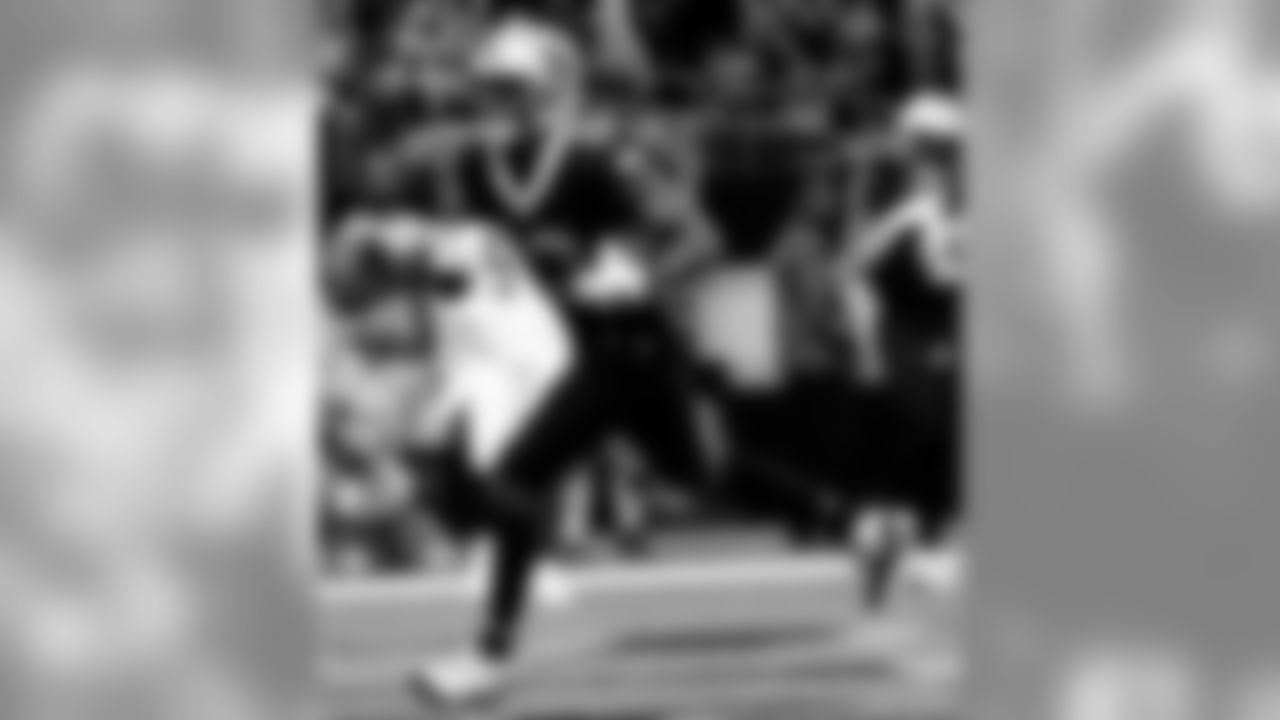 Check out the game action between the New Orleans Saints and Tampa Bay Buccaneers in Week 5 at the Mercedes-Benz Superdome.