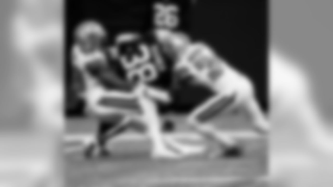 Game action photos from Thursday Night Football on Thanksgiving night 2019 as the New Orleans Saints defeated the Atlanta Falcons in week 13 at Mercedes-Benz Stadium.