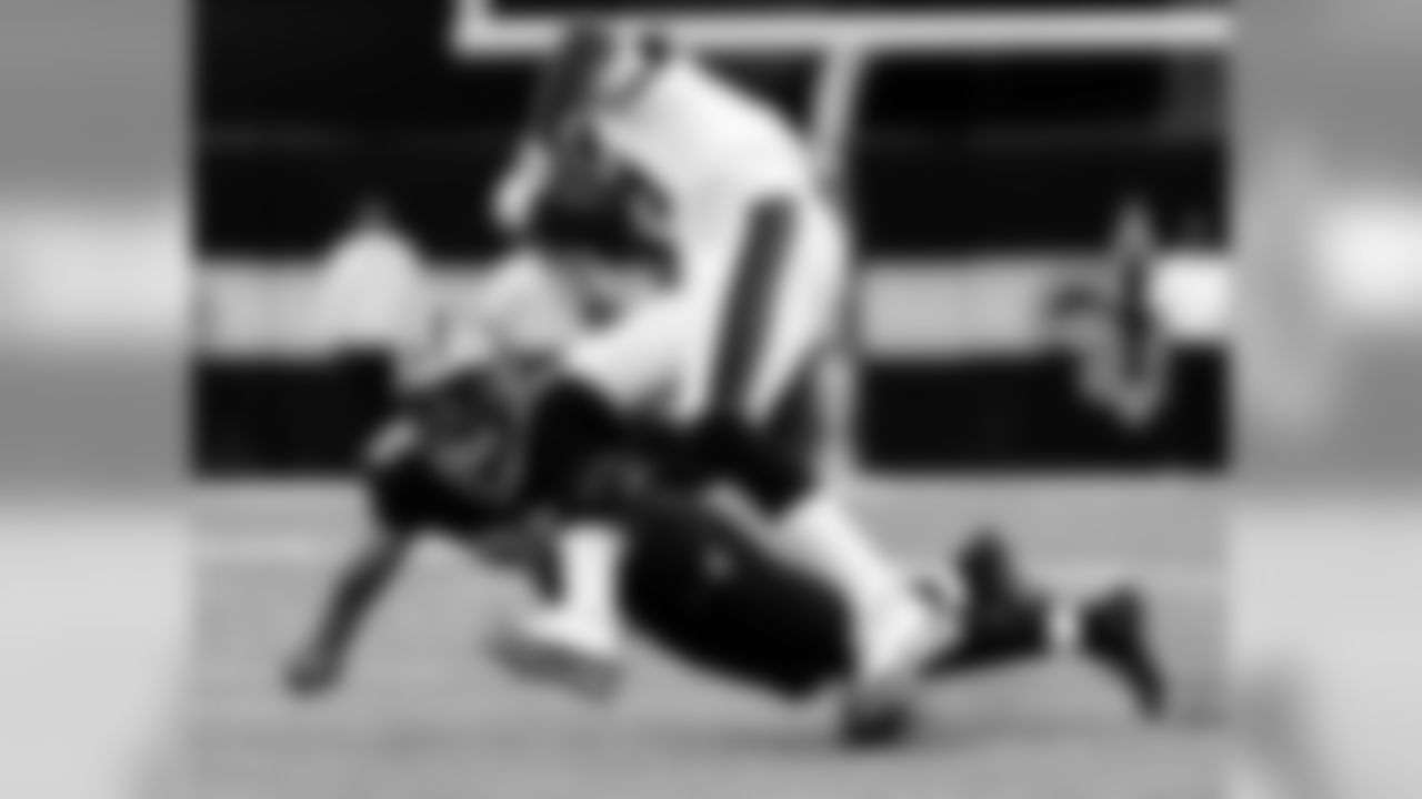 Saints 20 - Eagles 14 (W)
Divisional Game
Michael C. Hebert