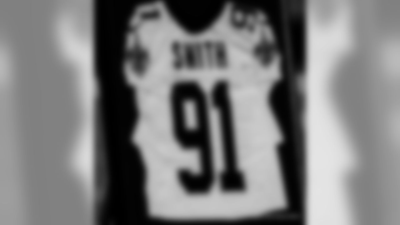 During halftime of the Saints vs. Buccaneers contest in Week 5, the Saints honored late defensive end Will Smith as he was inducted into the team's Ring of Honor.