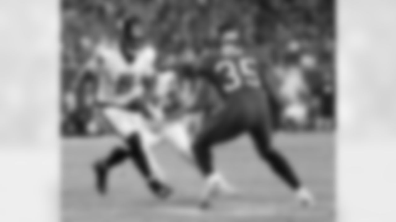 New Orleans Saints players in action during their 2022 Week 13 game against the Tampa Bay Buccaneers.