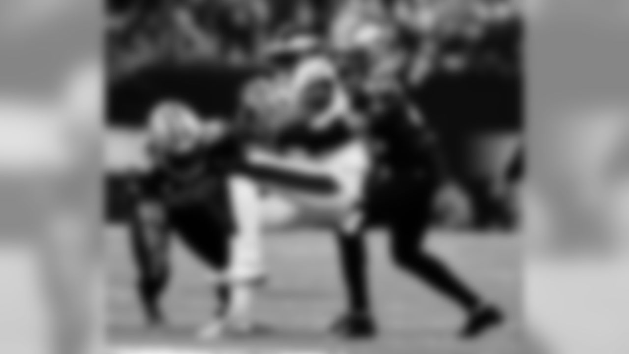 Saints 20 - Eagles 14 (W)
Divisional Game
Michael C. Hebert