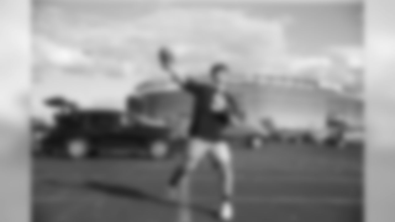 Gallery-Saints-Jets-Fans-Pre-Wk3-082419_00