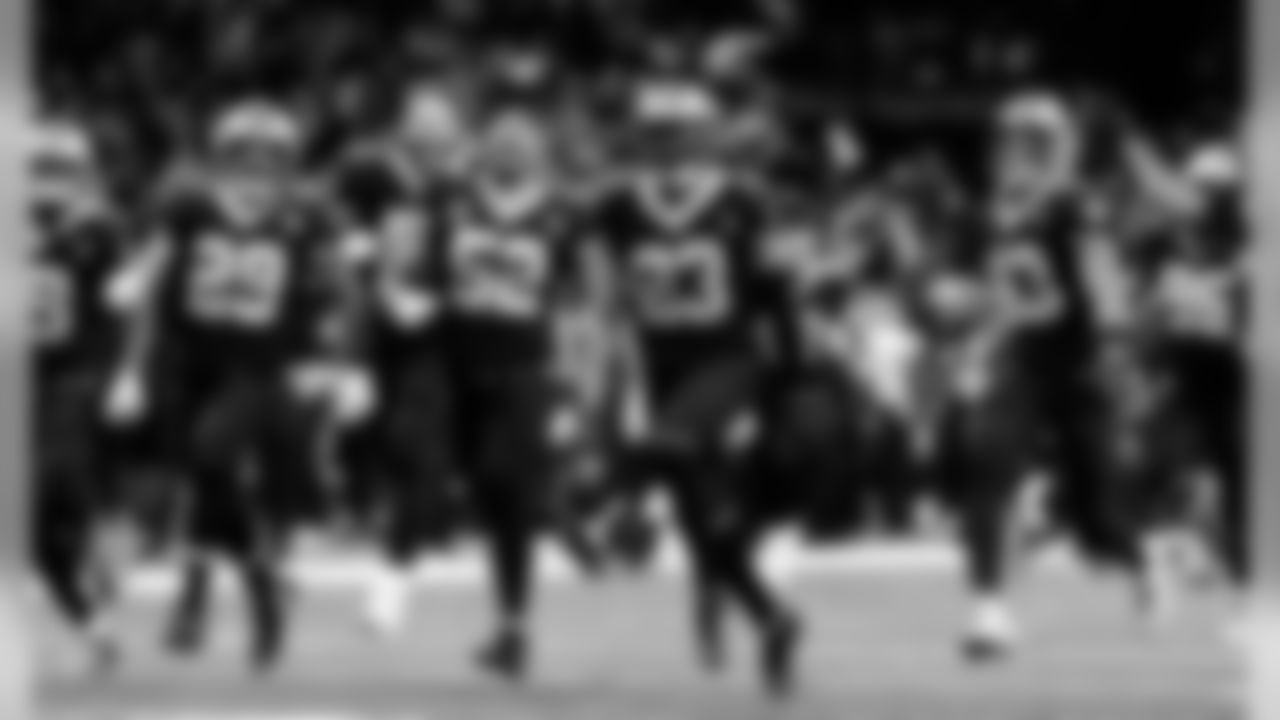 Saints 20 - Eagles 14 (W)
Divisional Game
Michael C. Hebert