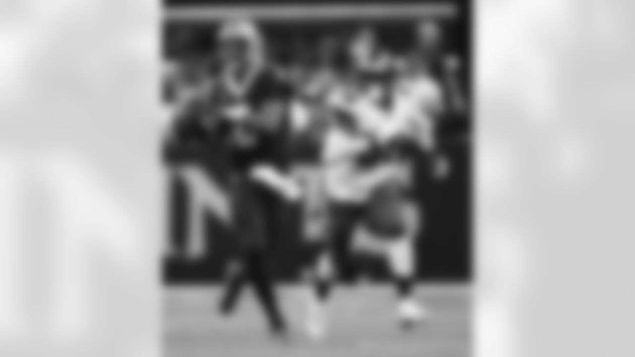 New Orleans Saints quarterback Jameis Winston (2) in action during their 2022 Week 2 game against the Tampa Bay Buccaneers.