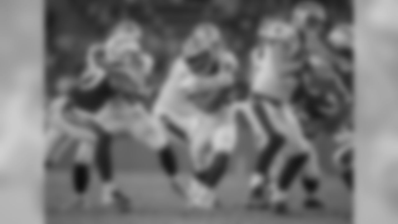 Gallery-saints-chargers-psgame3-2560x1440-3525