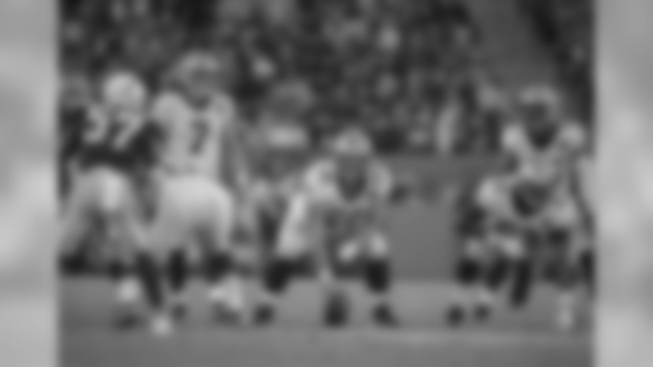 Gallery-saints-chargers-psgame3-2560x1440-3415