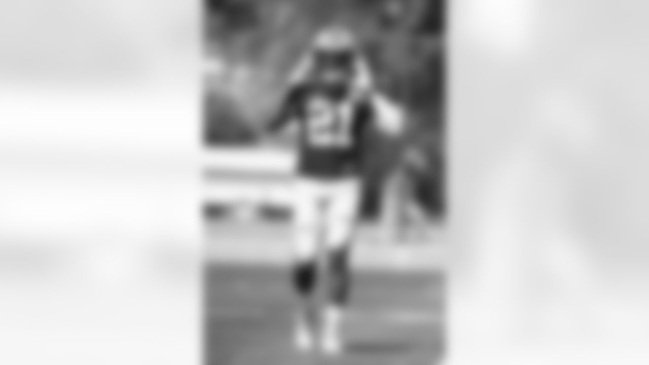 New Orleans Saints defensive back Bradley Roby took the field for practice during 2022 Saints Training Camp presented by Rouses Markets on Tuesday, August 16 against the Green Bay Packers at Ray Nitschke Field in Ashwaubenon, Wisconsin ahead of their game in week 2 of the 2022 NFL Preseason.