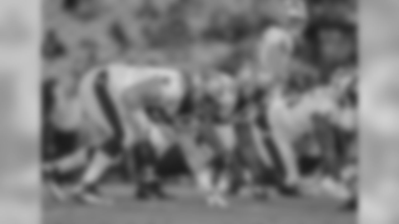 Gallery-preseason-game1-2560x14402397