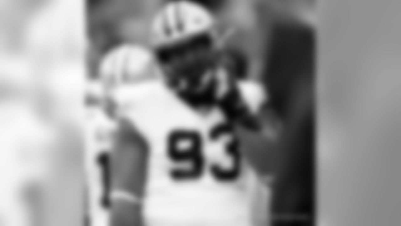 Game action photos from the New Orleans Saints win over the Carolina Panthers in week 17 of the 2019 NFL season.