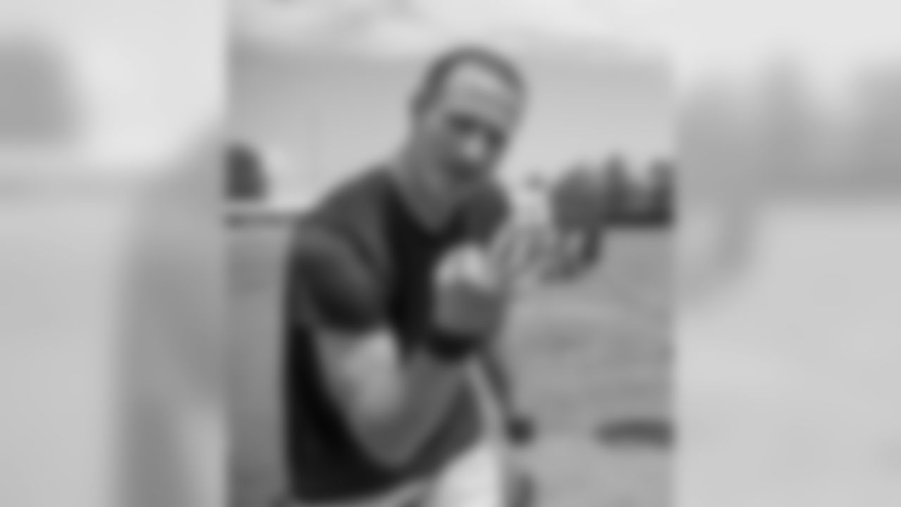 Gallery_TrainingCamp_QBChallenge_08222926