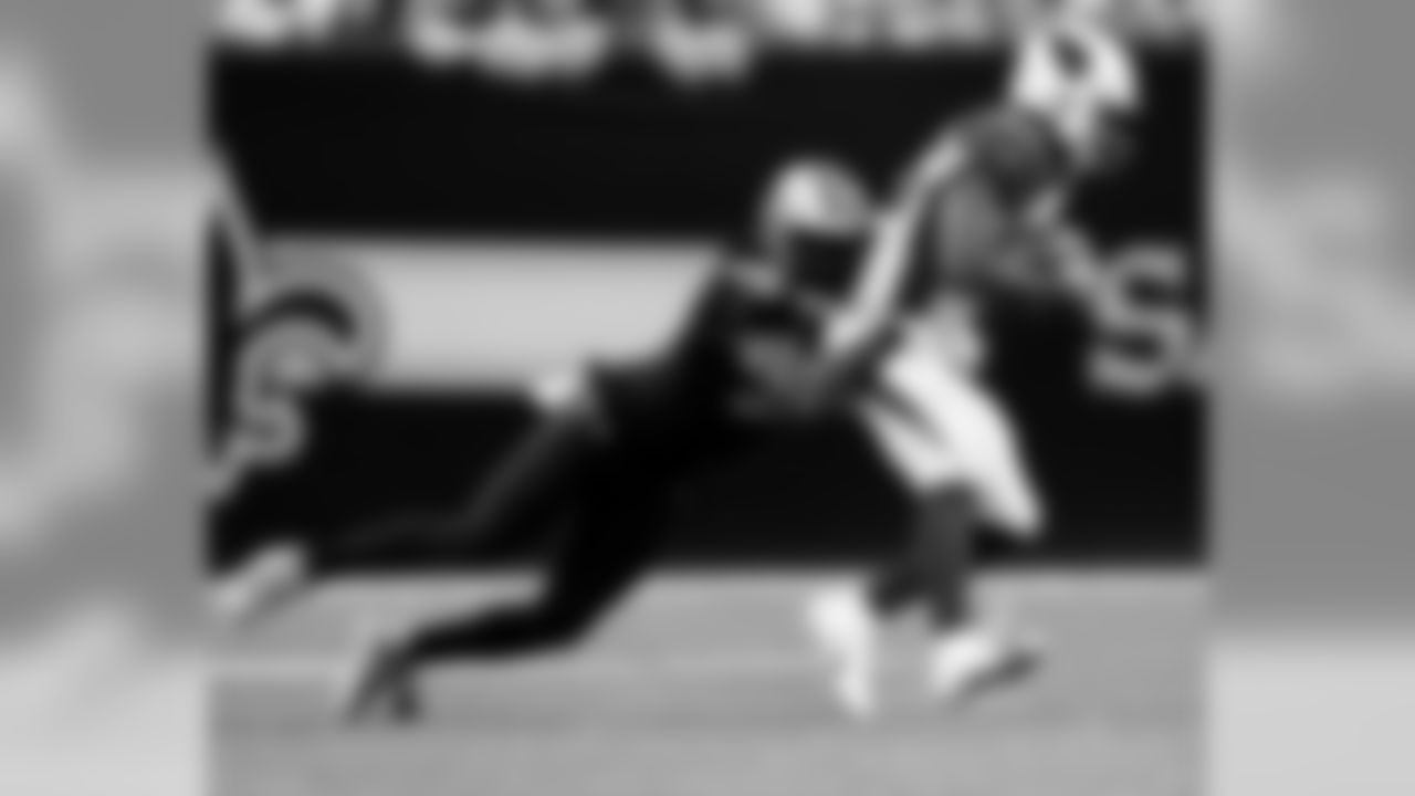 Check out photos of the on-field action between the New Orleans Saints and Arizona Cardinals in Week 8 of the 2019 NFL season.