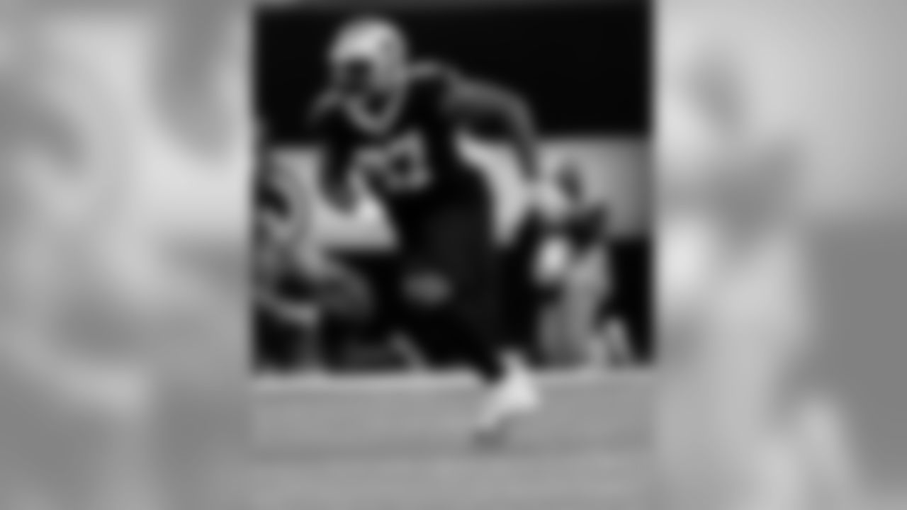 Check out photos of the on-field action between the New Orleans Saints and Atlanta Falcons in Week 10 of the 2019 NFL season.