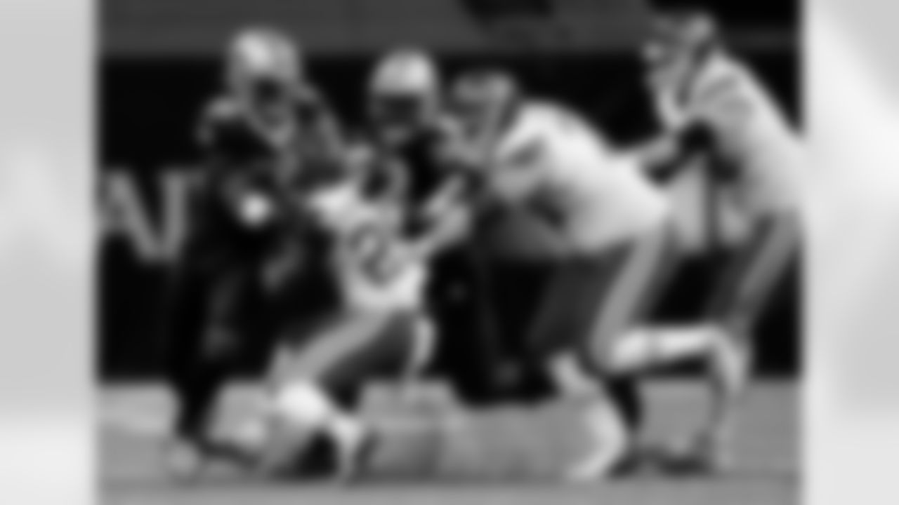 Game action photos from the New Orleans Saints vs. Kansas City Chiefs matchup in Week 15 of the 2020 NFL season.