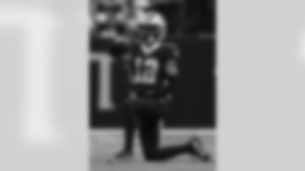 New Orleans Saints wide receiver Chris Olave (12) in action during their 2022 Week 2 game against the Tampa Bay Buccaneers.