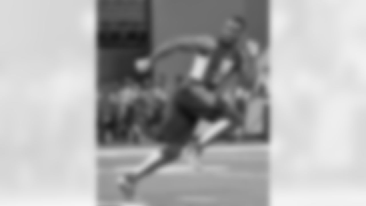 S Sean Davis