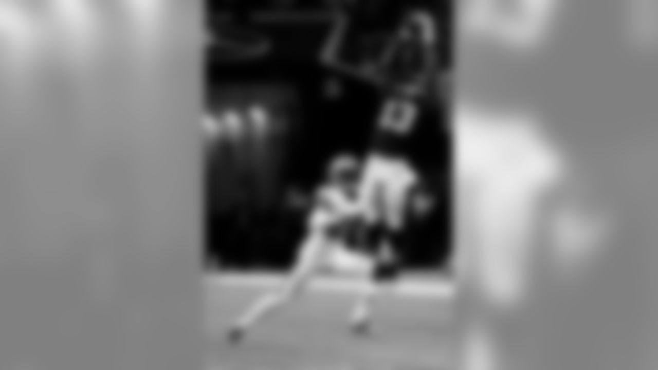 Game action photos from Thursday Night Football on Thanksgiving night 2019 as the New Orleans Saints defeated the Atlanta Falcons in week 13 at Mercedes-Benz Stadium.