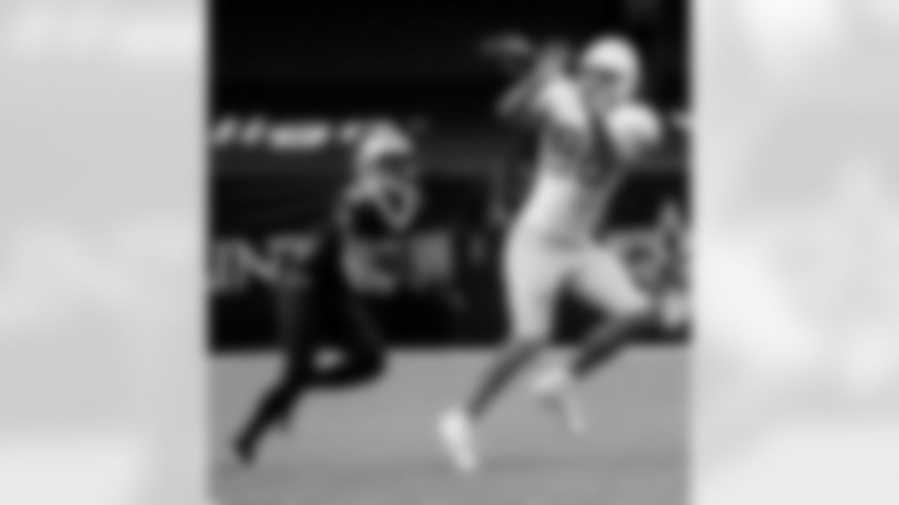 Game action photos from the New Orleans Saints vs. Los Angeles Chargers matchup in Week 5 of the 2020 NFL season.
