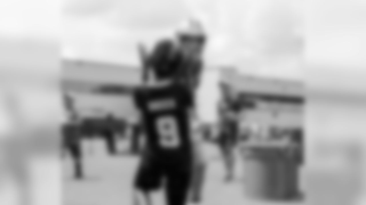 Gallery_TrainingCamp_QBChallenge_08031990