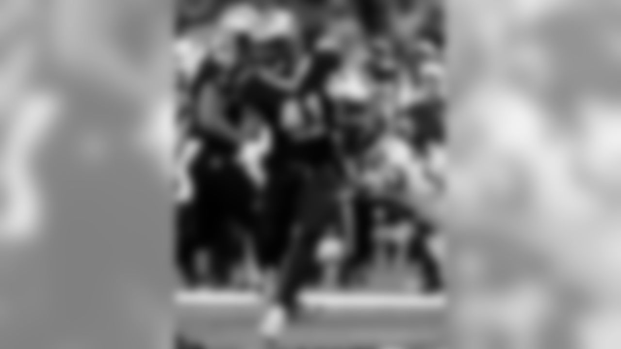 Saints 30 - Texans 28 (W) 1-0
2019 New Orleans Saints
All Images Copyright Michael C. Hebert