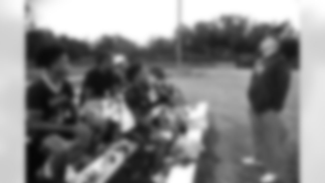 On Oct. 17, the New Orleans Saints partnered with Gatorade to host an NFL Flag Spotlight event at Carver Park. LA Prospect 12U attended the event.