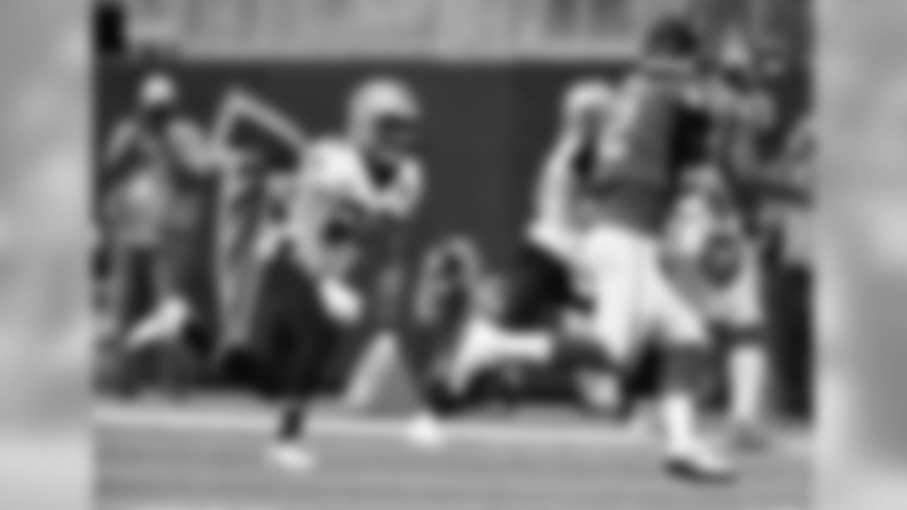 Gallery-NOATLWK3-Action-2560-0240