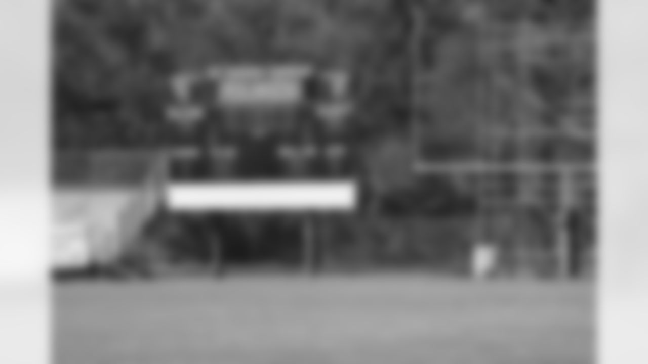 Gallery-coach-of-the-week-102221-st-thomas-0002