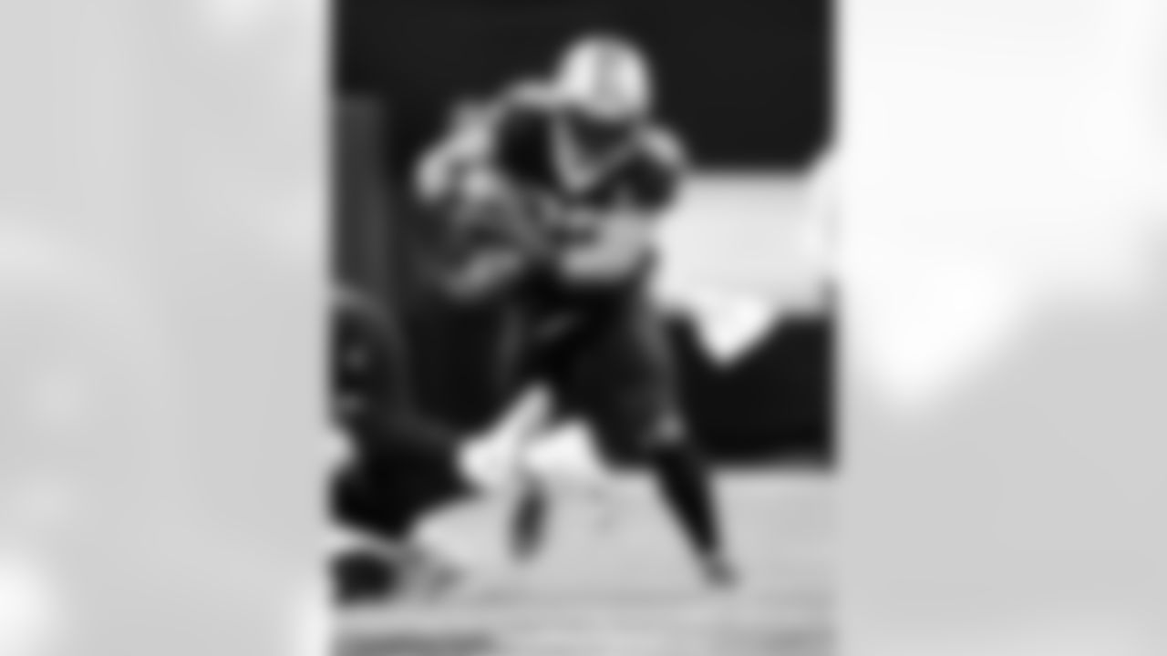 Saints 20 - Eagles 14 (W)
Divisional Game
Michael C. Hebert