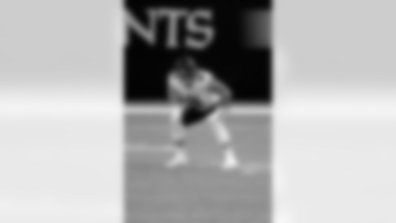 New Orleans Saints announced that they have agreed to terms with free agent tight end J.P Holtz on Monday, April 4, 2022. Check out J.P. in action with the Chicago Bears during his career.