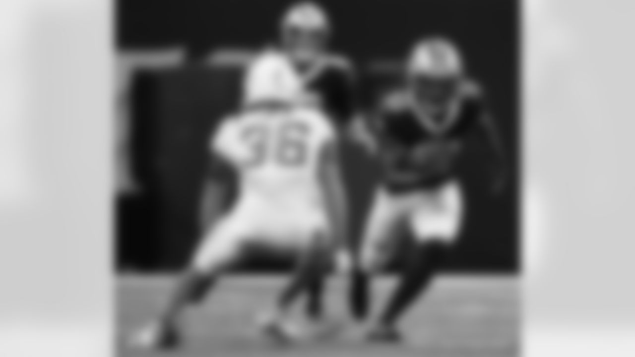 New Orleans Saints running back Abram Smith (33) in action during their 2022 Preseason Week 3 game against the Los Angeles Chargers.