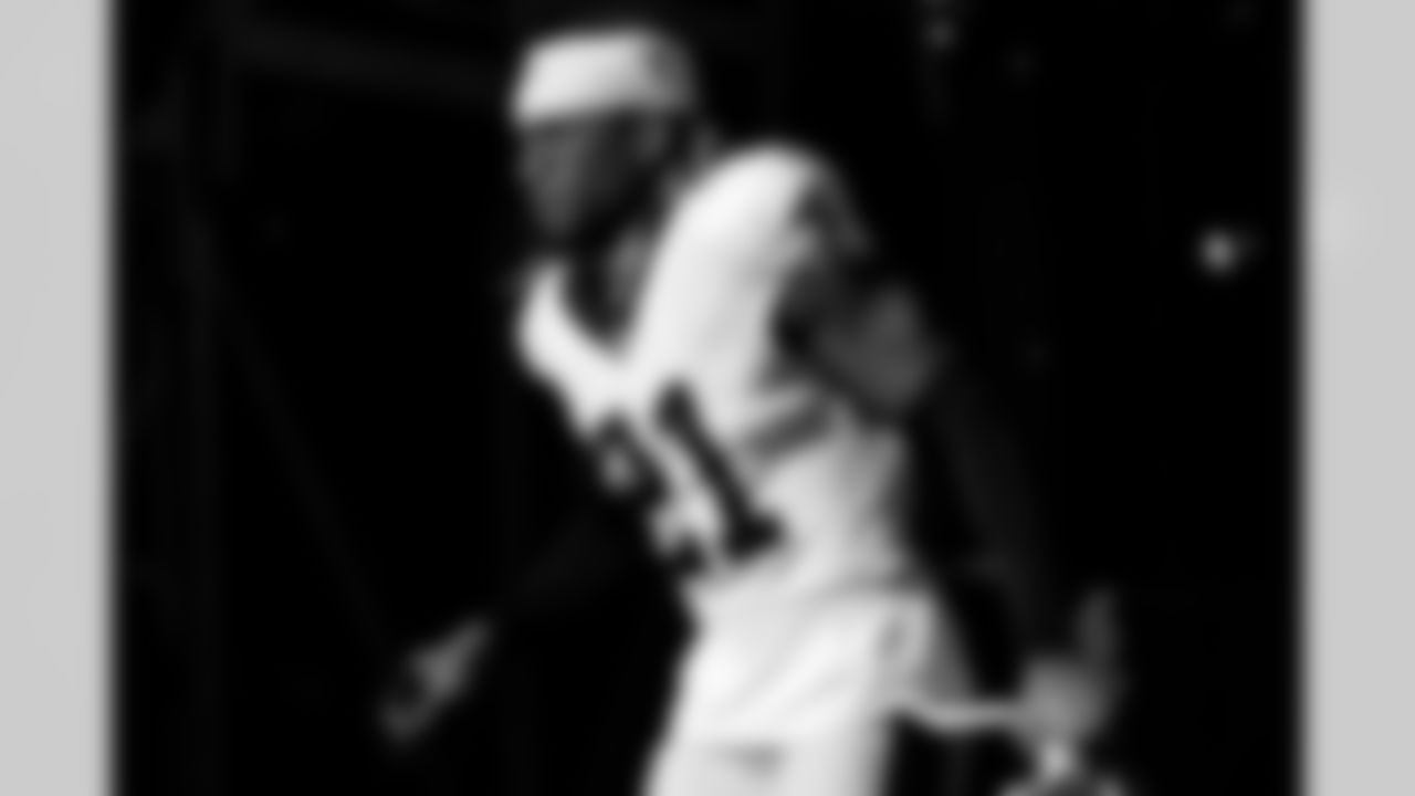 Check out photos of New Orleans Saints cornerback Bradley Roby in action during the 2021 NFL season.