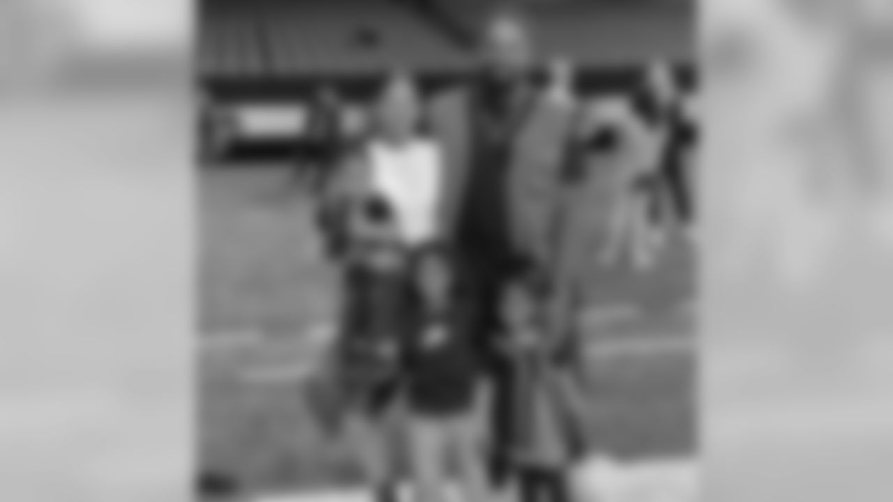 Cameron Jordan: Merry Christmas! Happy holidays! What more could I ask for? Jesus was born on this day and to this I praise him for everything that he's done for us. Dying on the cross, paying for our sins, he's Blessed me from the start with amazing parents and has blessed me even more with an amazing family of my own and I will thank him for everything as he continues blessing me.