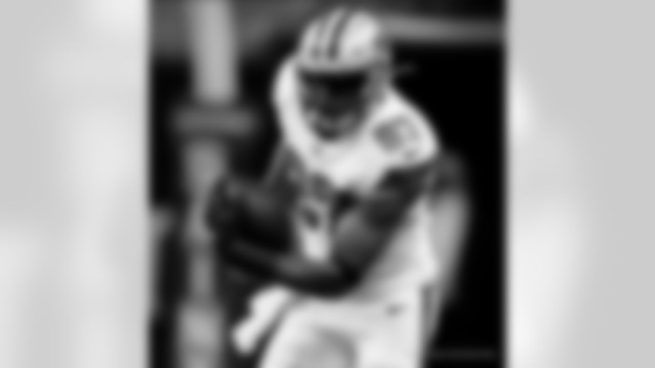 Check out photos of New Orleans Saints tight end Jared Cook in action during the 2020 NFL season.