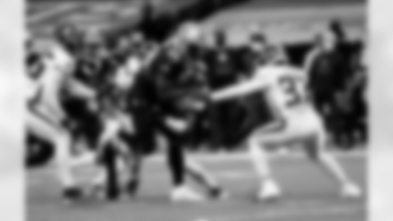Game action photos from the New Orleans Saints vs. Atlanta Falcons matchup in Week 11 of the 2020 NFL season.