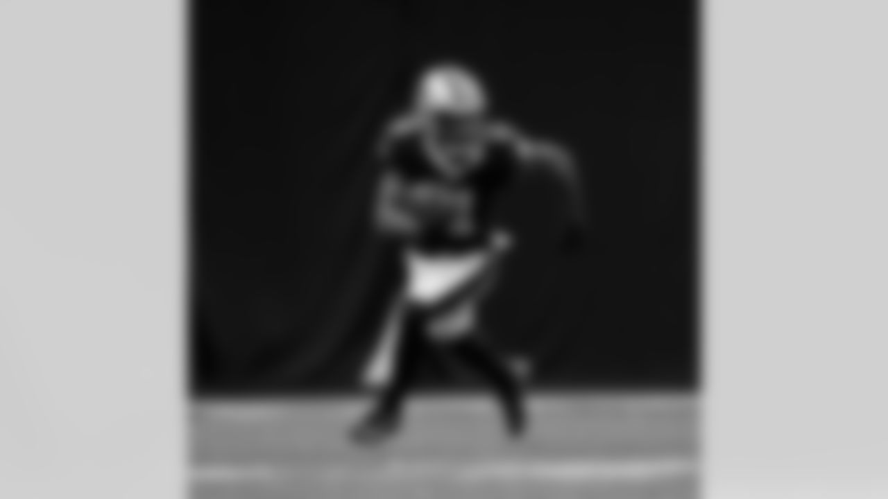 Check out photos of New Orleans Saints wide receiver Deonte Harris in action during the 2021 NFL season.
