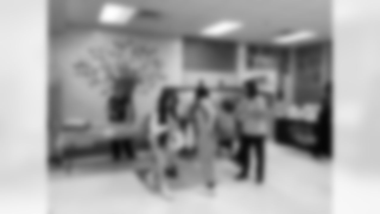 The New Orleans Saints, Dairy Max, and Child Nutrition teamed up to provided prize packs and breakfast for students at Pitcher Junior High and Carolyn Park Middle School to get energized for a day of testing.