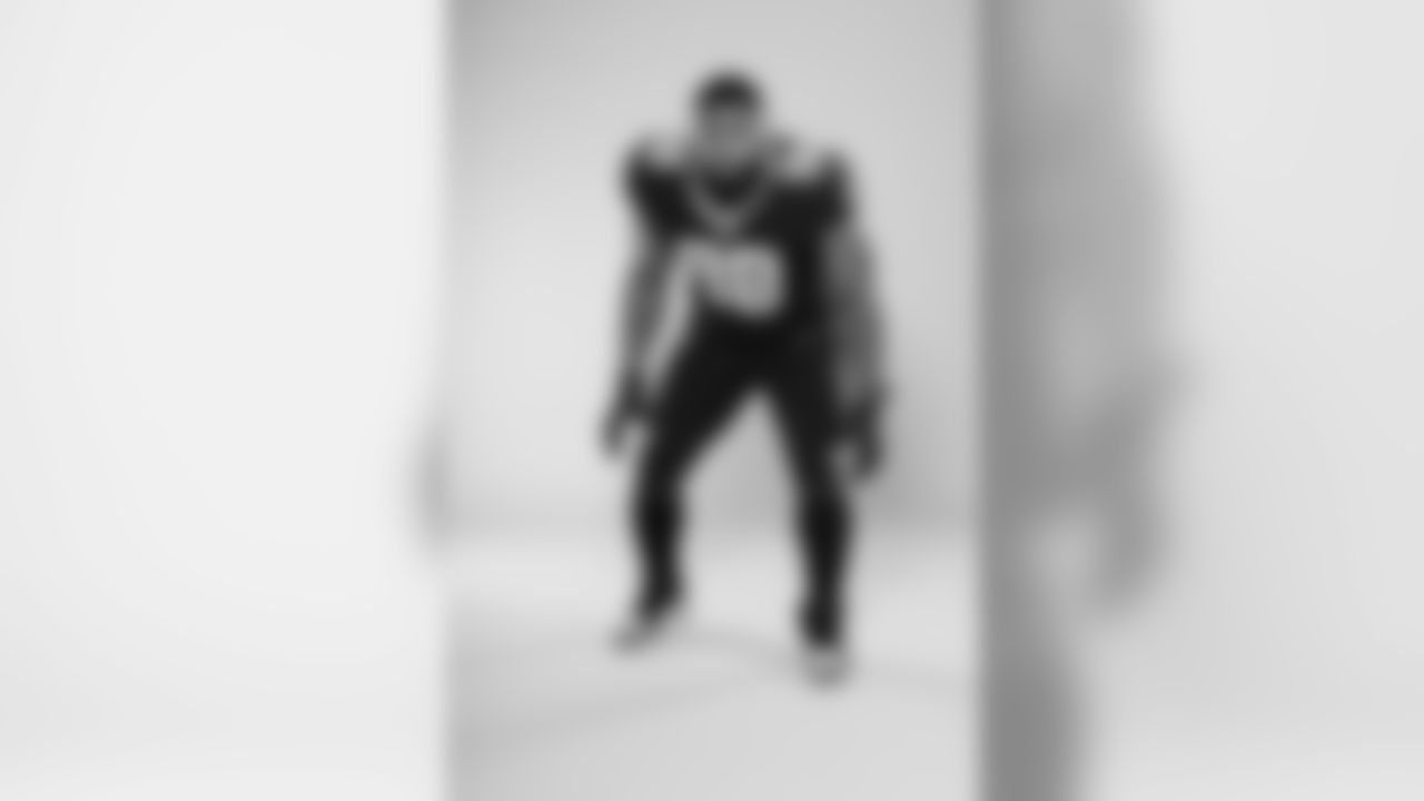 Get a look inside Saints Media Day as New Orleans players take their portraits ahead of the 2020 season.