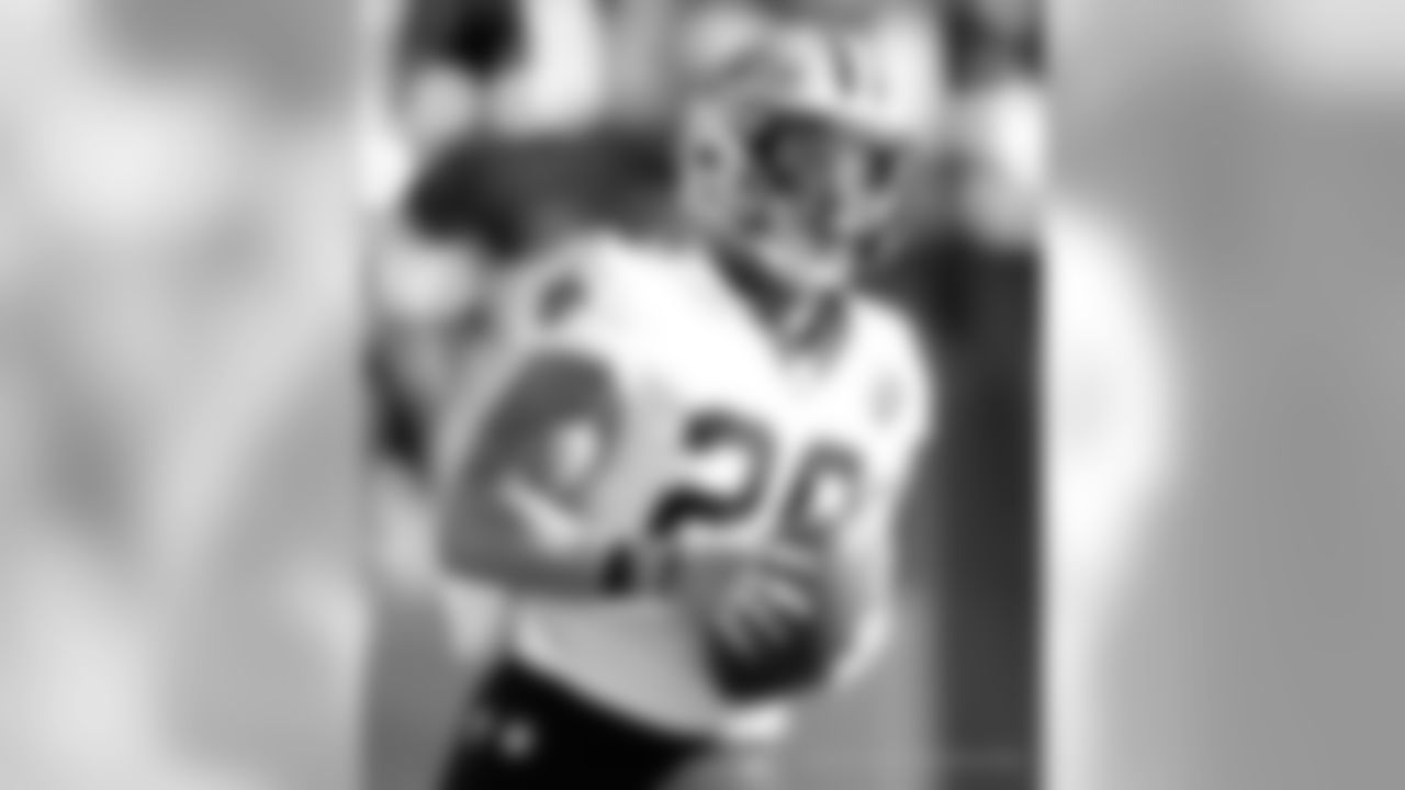 Gallery-Reg-Wk7-Saints-Ravens-Pregame-B-102118-015