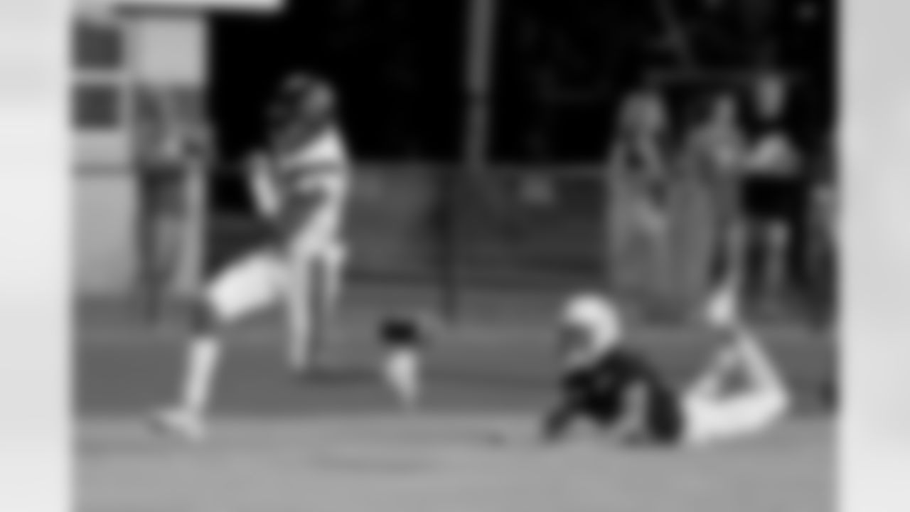 The Long Beach Bearcats hosted the St. Stanislaus Rock-A-Chaws during the Sanderson Farms Mississippi High School Game of the Month on September 3, 2021. The visiting Rock-A-Chaws defeated the Bearcats by a score of 35-25.