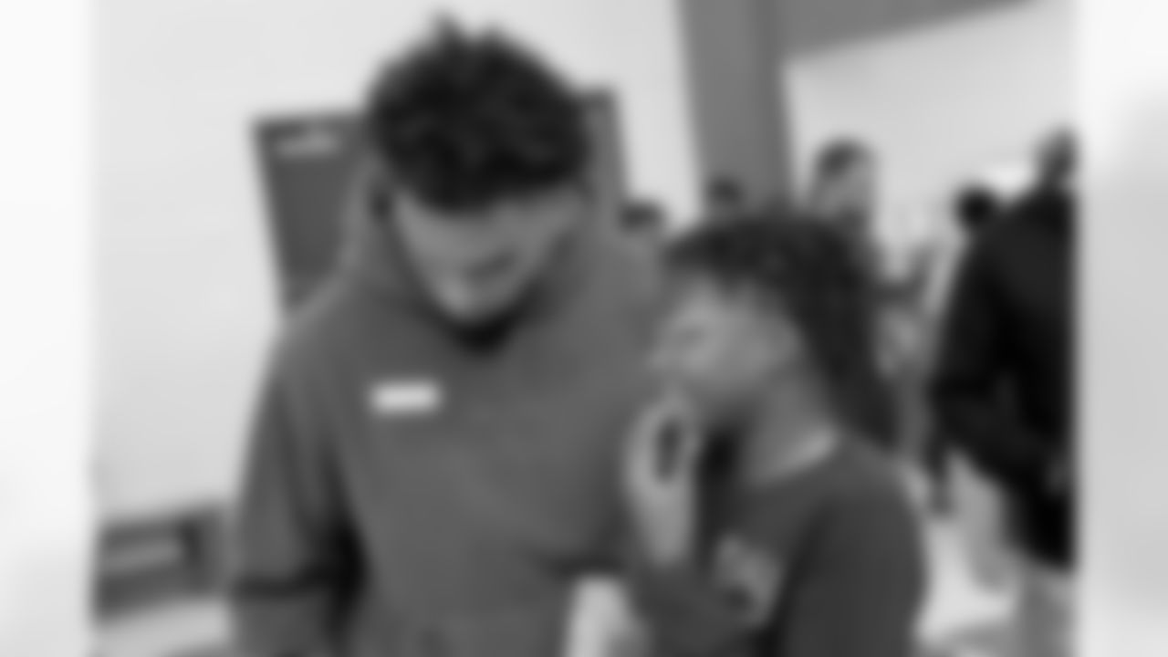 New Orleans Saints wide receiver Chris Olave joined the holiday party at the Slidell Unit of the Boys & Girls Clubs of Southeast Louisiana on Friday, December 16 where he played games with the kids, bought pizzas, answered questions about his life and career, signed autographs, posed for photos, helped hand out gifts and even learned to make his first s'more.
