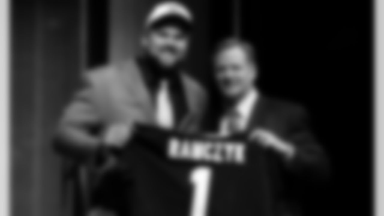 In the infamous 2017 Saints Draft, New Orleans selected Marshon Lattimore, Ryan Ramczyk, Marcus Williams, Alvin Kamara, Alex Anzalone, Trey Hendrickson, and Al-Quadin Muhammad.