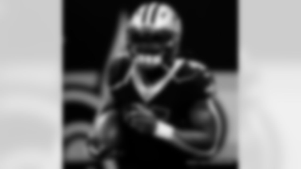 Pregame photos from the New Orleans Saints playing host to the San Francisco 49ers in Week 10 of the 2020 NFL season.