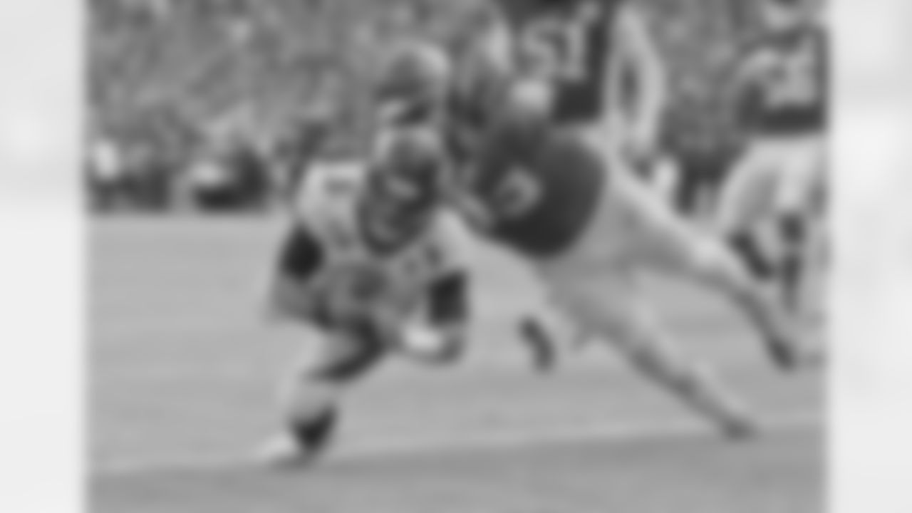 New Orleans Saints announced that they have agreed to terms with free agent defensive tackle Khalen Saunders on Friday, March 17, 2023. Check out Khalen in action with the Kansas City Chiefs during his NFL career.