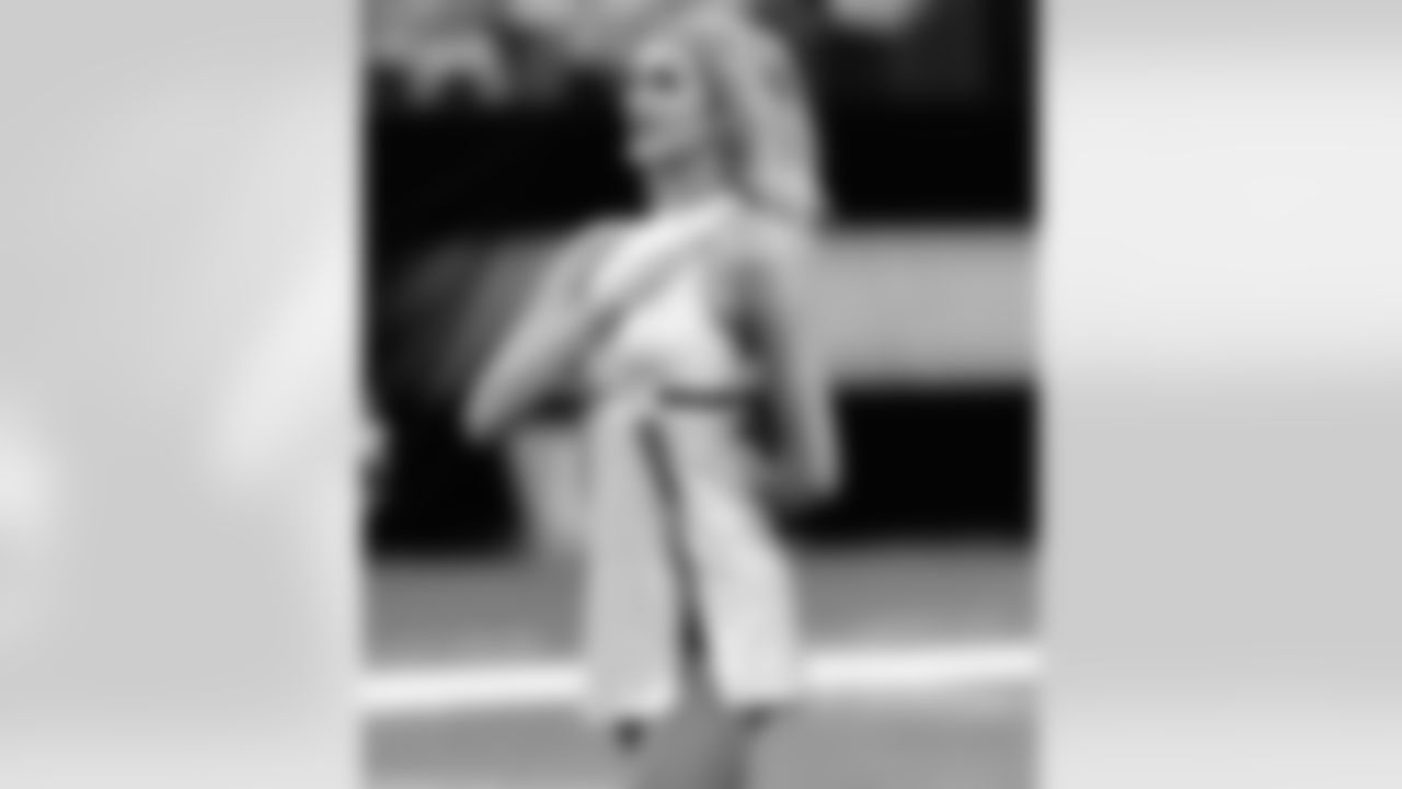 Gallery_Faces_Saintsations_hayden010419_15