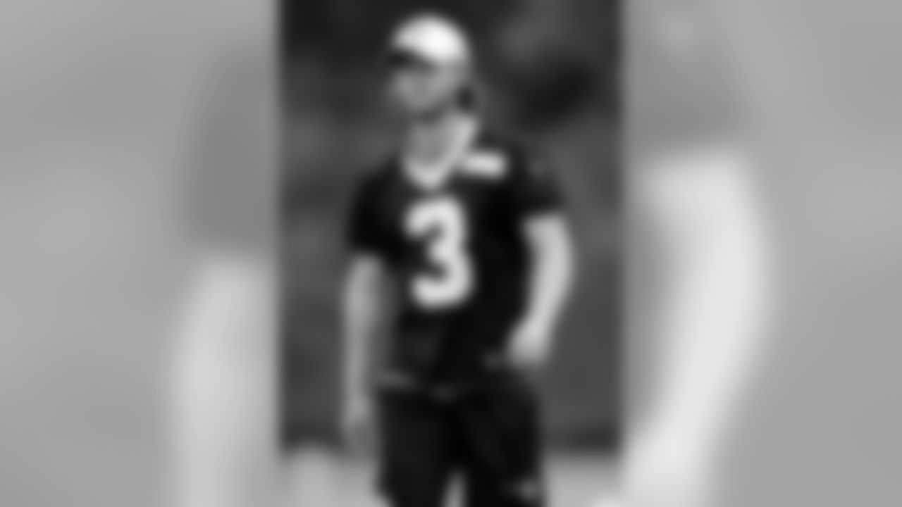 2019 New Orleans Saints - Vet Mini Camp
June 12TH
All Images Copyright Michael C. Hebert