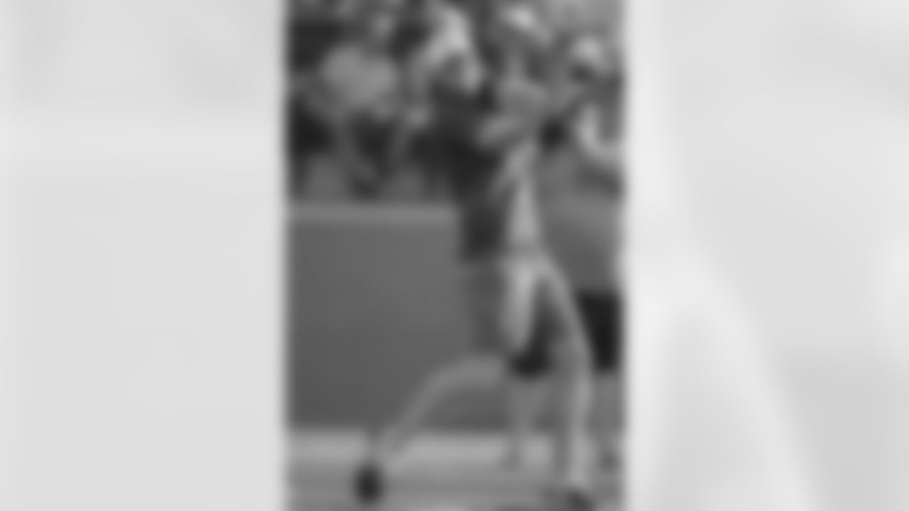 Gallery-Saints-Softball-2560x1440--1163