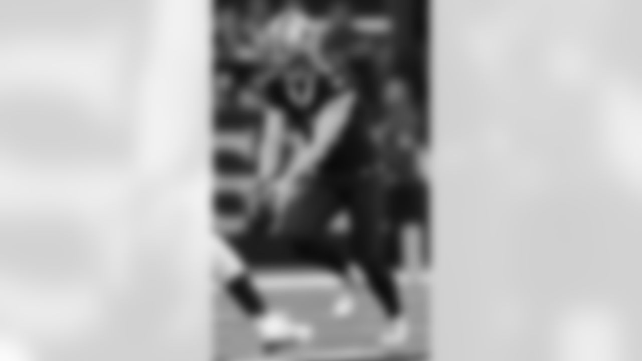 New Orleans Saints punter Blake Gillikin (4) in action during their 2022 Week 2 game against the Tampa Bay Buccaneers.