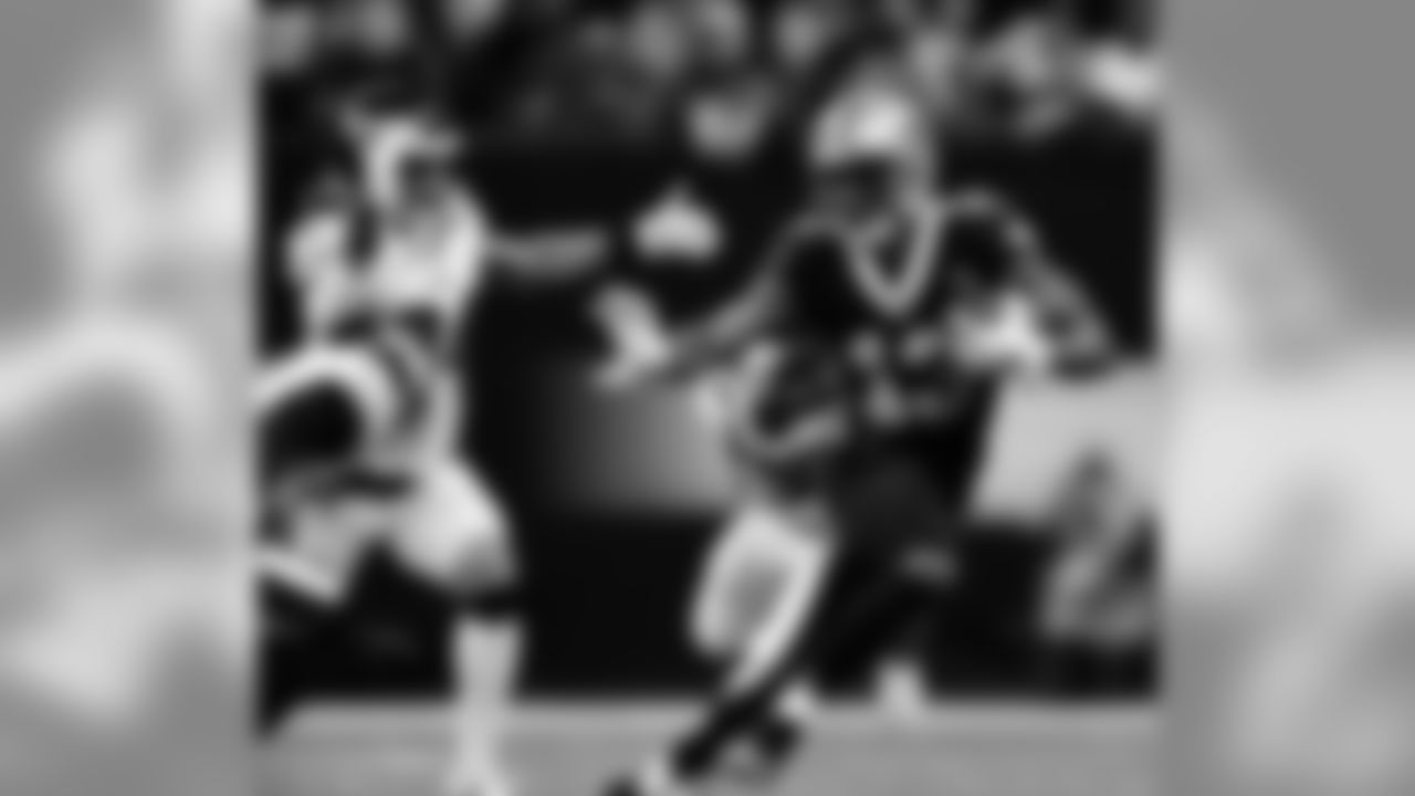Saints 20 - Eagles 14 (W)
Divisional Game 

Michael C.  Hebert