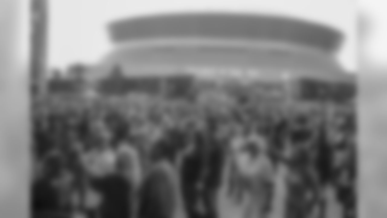 Gallery-Fans-2560-1440-1286