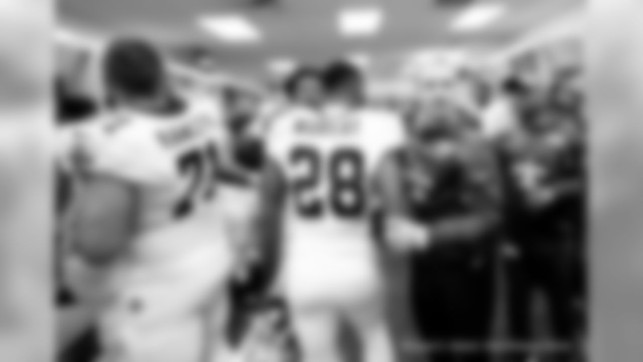 Saints players celebrate their fifth straight win in a 36-25 victory over the Chicago Bears in week 7 of the 2019 NFL season.